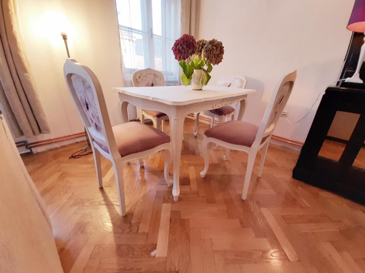 Central Loft Apartment Brassó Kültér fotó