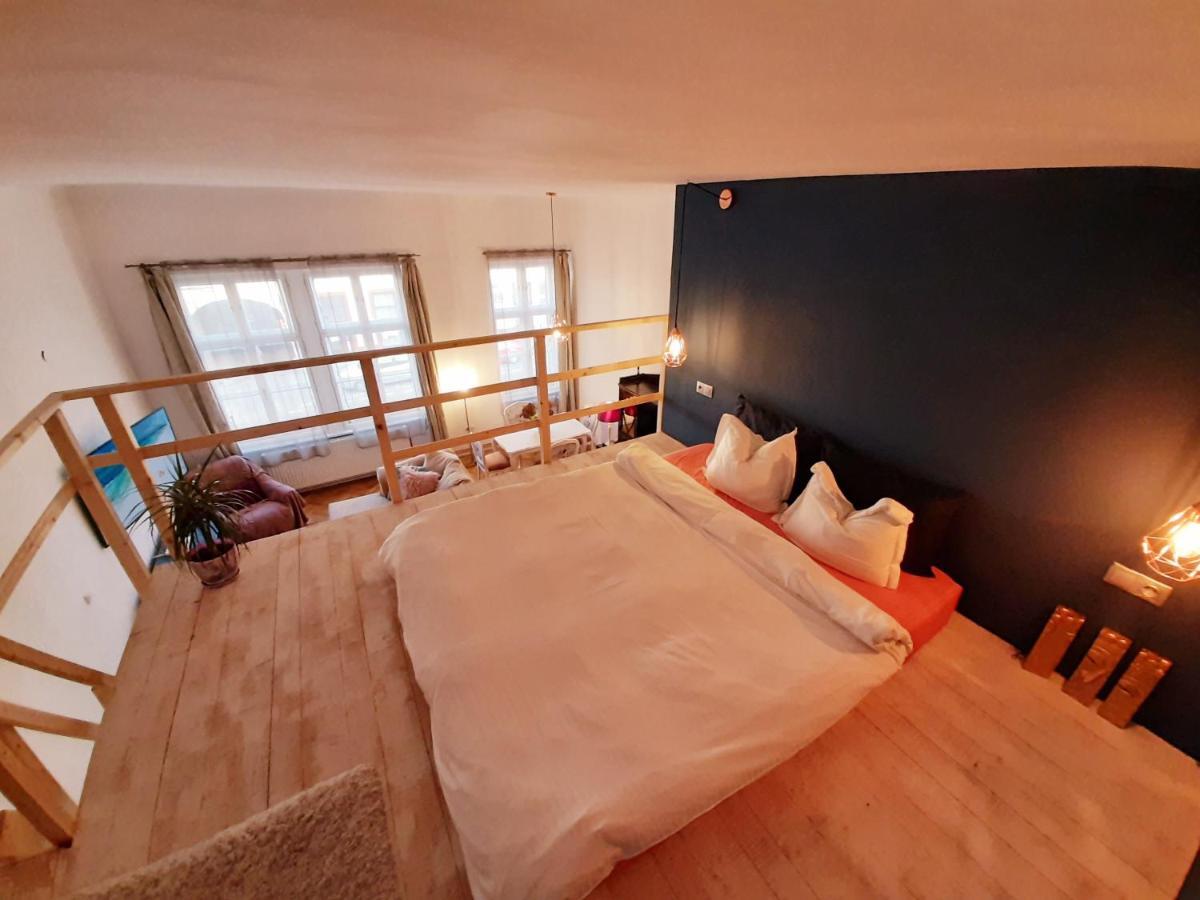 Central Loft Apartment Brassó Kültér fotó