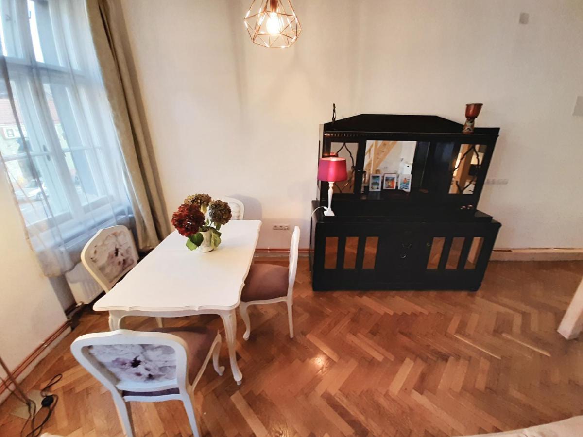 Central Loft Apartment Brassó Kültér fotó