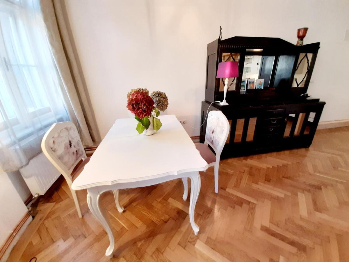 Central Loft Apartment Brassó Kültér fotó